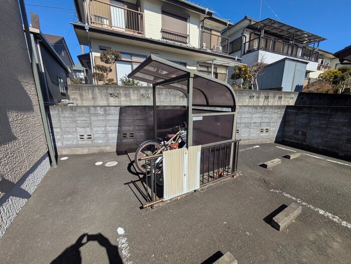 物件外観写真3　(駐輪場)