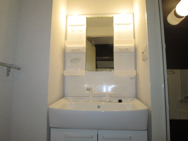 物件内観写真11　(洗面)