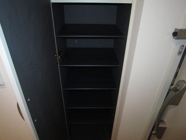 物件内観写真15　(靴箱)