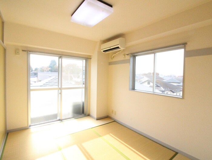 物件内観写真4　(居室)