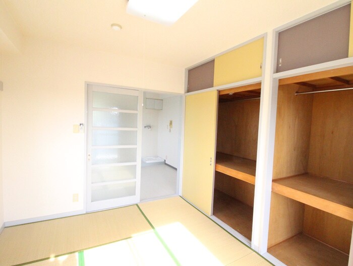 物件内観写真5　(収納)