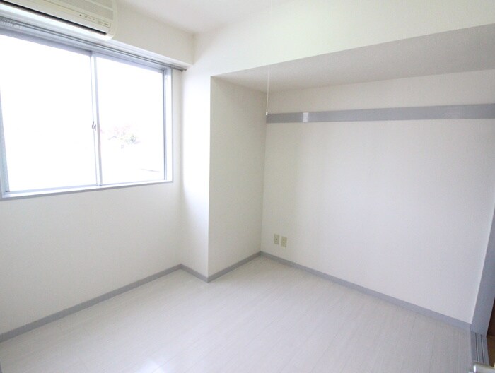 物件内観写真6　(居室)