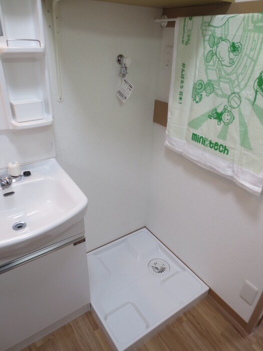 物件内観写真15　(洗濯機置場)