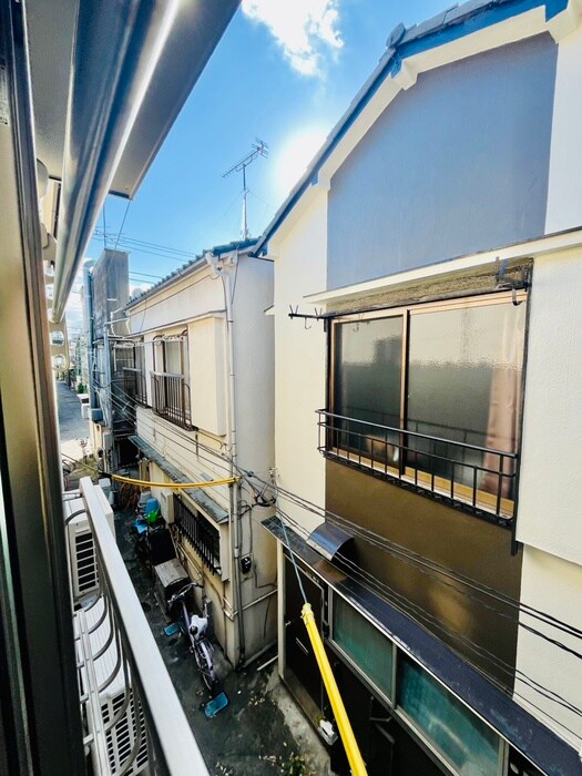 物件内観写真18　(室内からの展望)