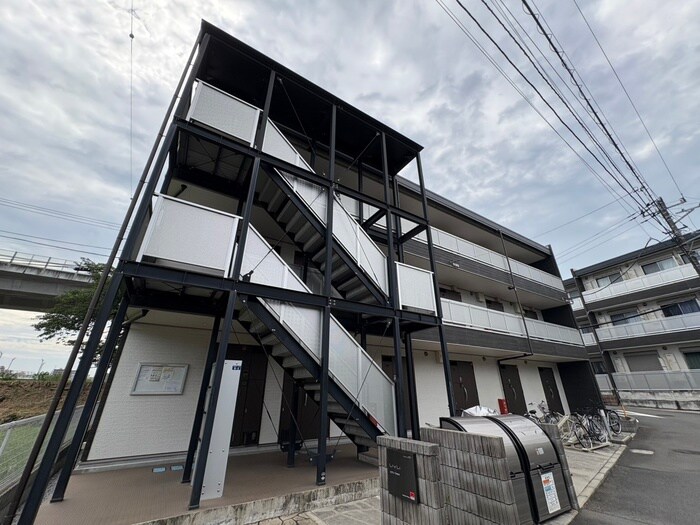 物件外観写真2　(外観写真)