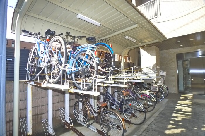 物件外観写真6　(駐輪場)