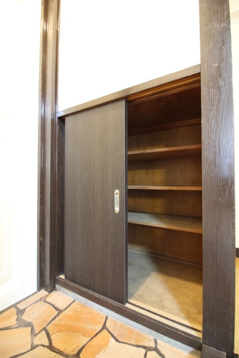 物件内観写真9　(靴箱)