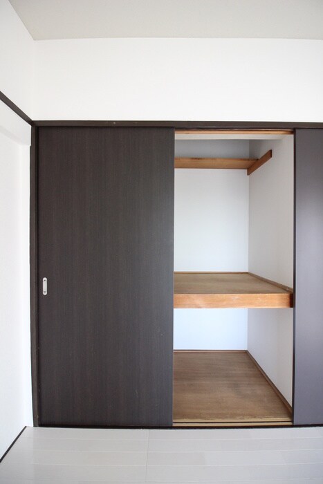 物件内観写真12　(収納)