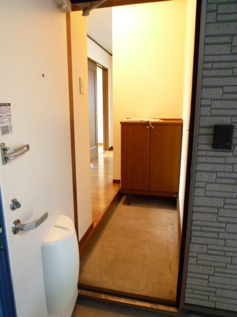 物件内観写真15　(玄関)