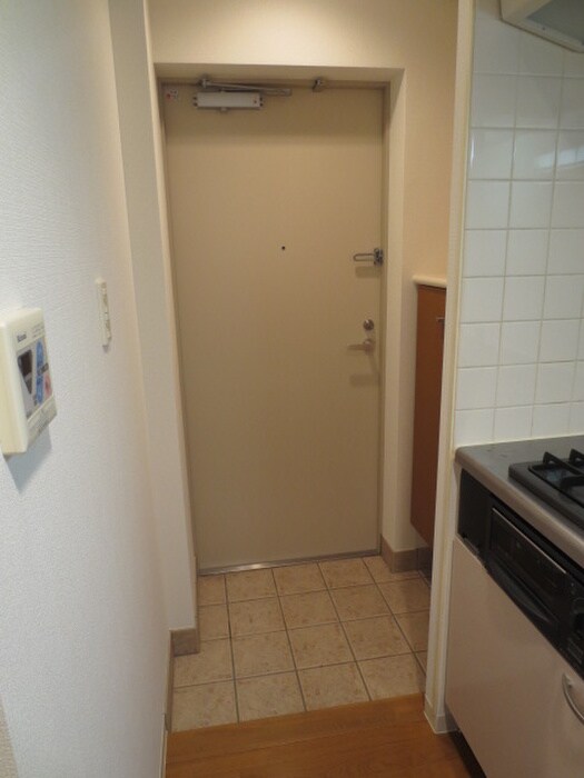 物件内観写真16　(玄関)