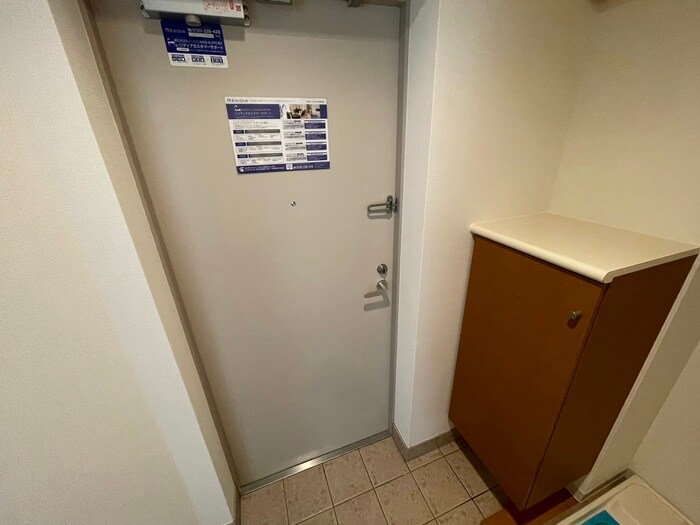 物件内観写真22　(玄関)