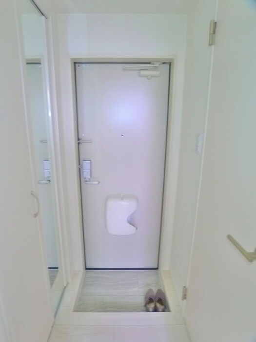 物件内観写真19　(玄関)