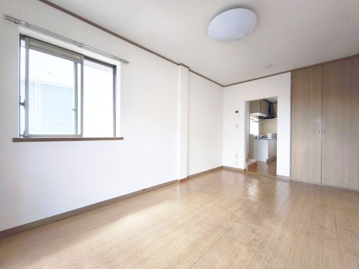 物件内観写真10　(居室)