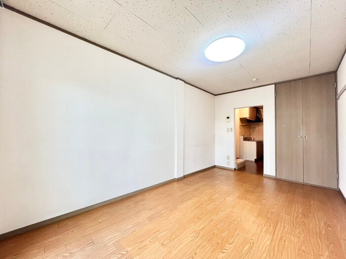 物件内観写真10　(居室)