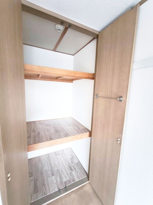 物件内観写真16　(収納)