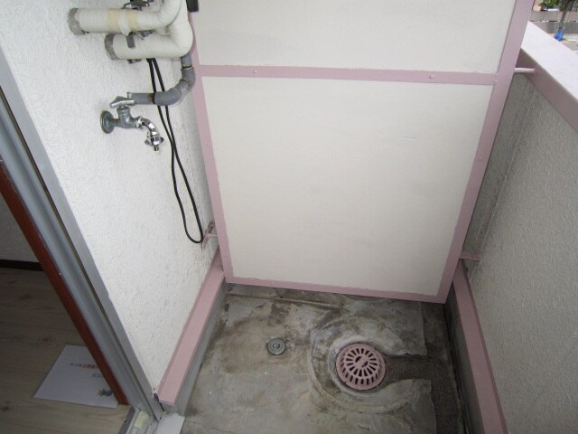 物件内観写真14　(洗濯機置場)