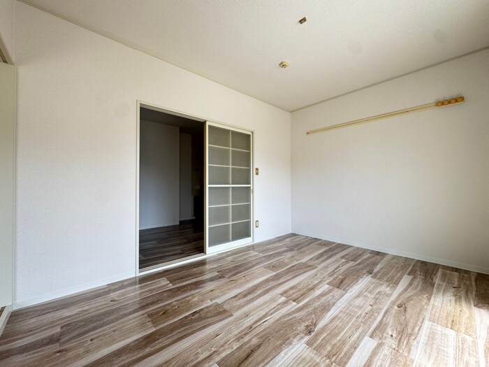 物件内観写真10　(居室)