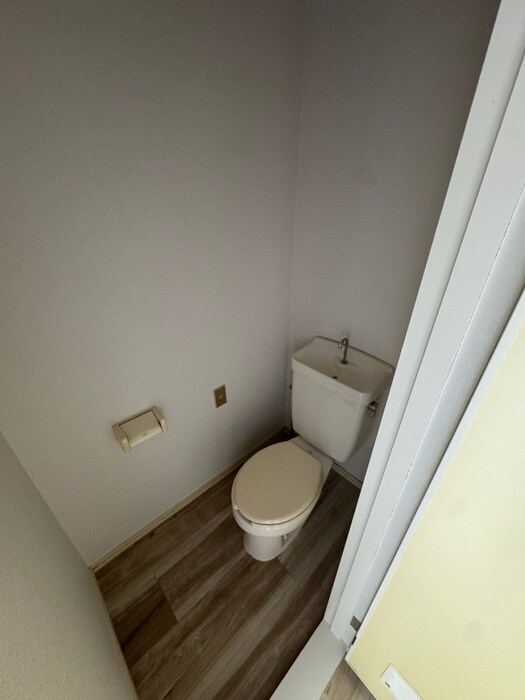 物件内観写真13　(トイレ)