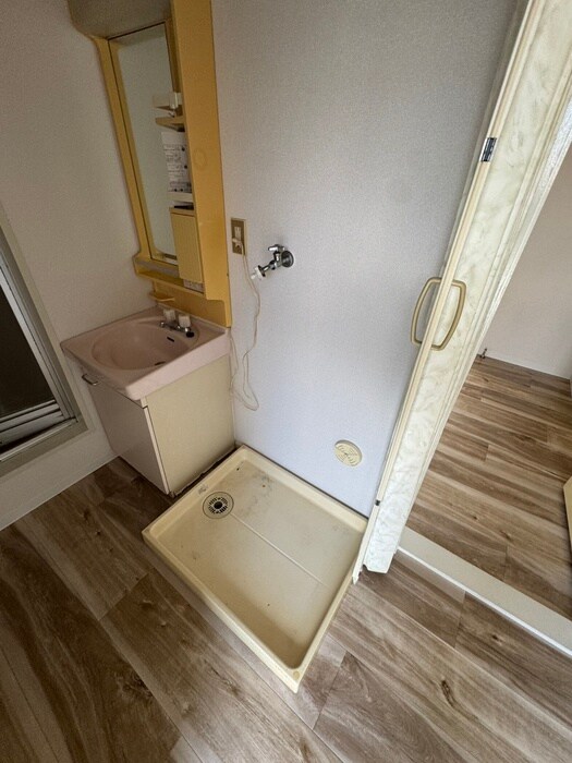 物件内観写真17　(洗濯機置場)