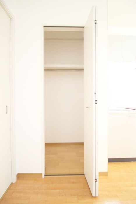 物件内観写真16　(収納)