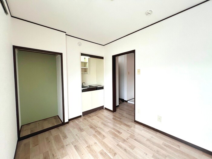 物件内観写真9　(居室)