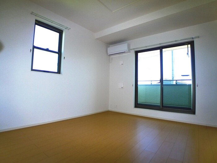 物件内観写真10　(居室)