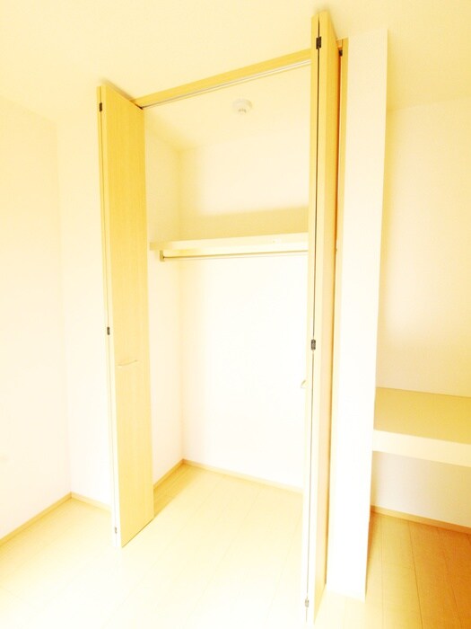 物件内観写真12　(収納)