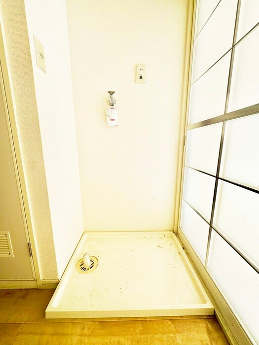 メゾンやまさきの洗濯機置場