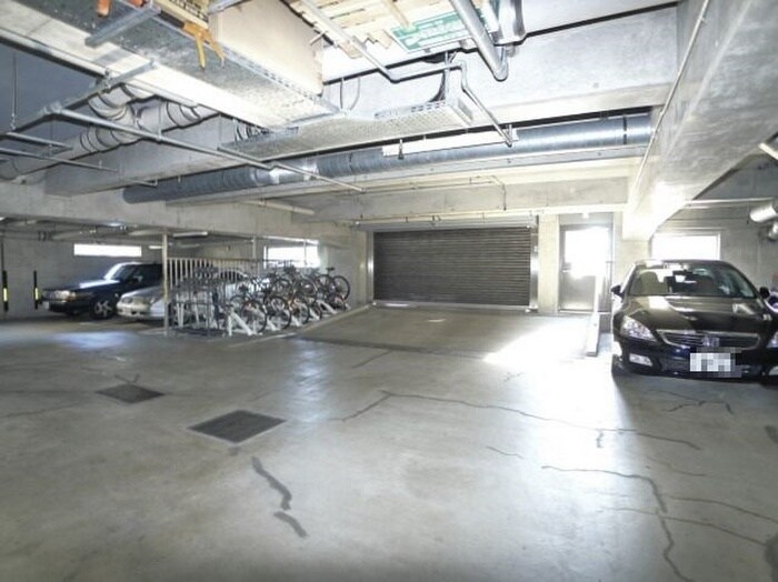 物件外観写真6　(駐輪場)