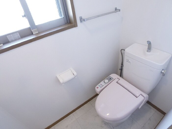 物件内観写真16　(トイレ)