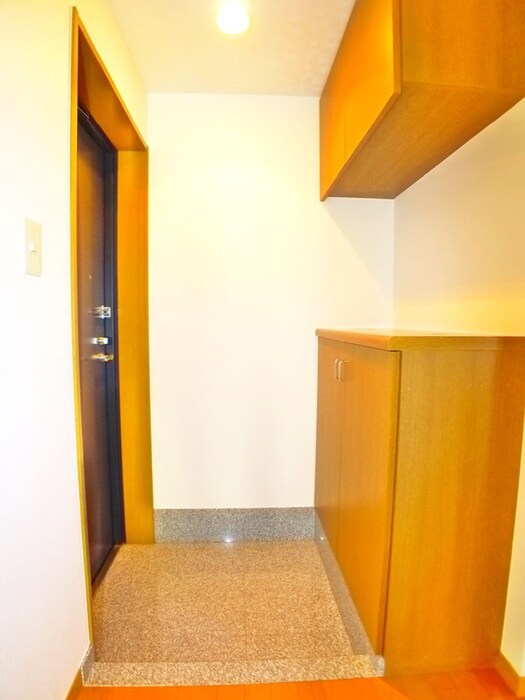 物件内観写真19　(玄関)