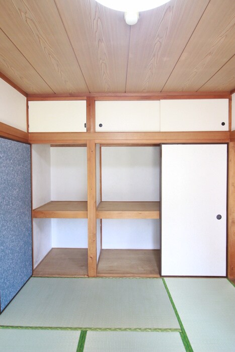 物件内観写真12　(収納)