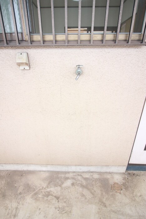 物件内観写真16　(洗濯機置場)