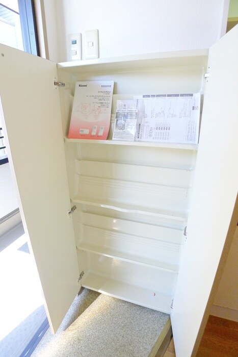 物件内観写真19　(靴箱)