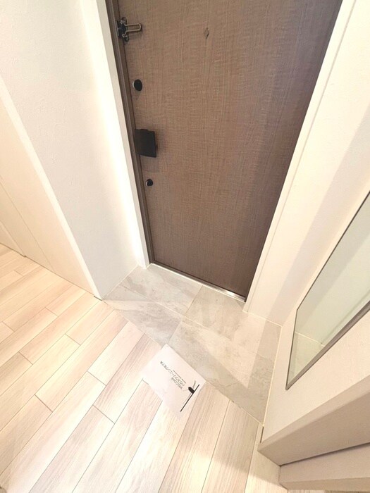 物件内観写真18　(玄関)