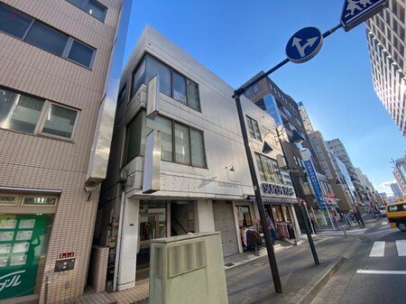 国方ビル外観写真