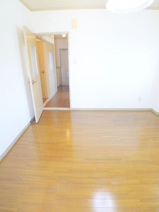物件内観写真8　(廊下)