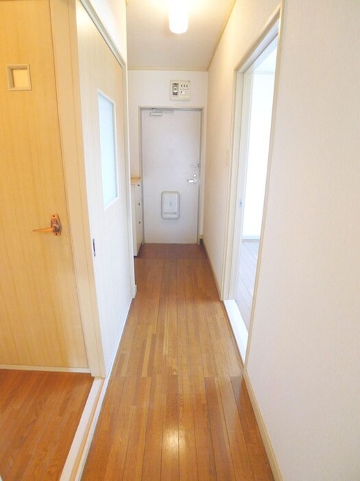 物件内観写真18　(廊下)