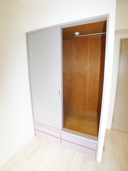 物件内観写真11　(収納)