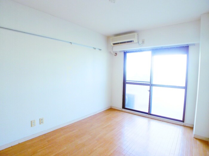 物件内観写真9　(室内からの展望)