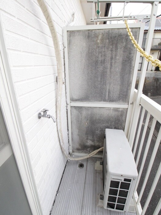 物件内観写真12　(洗濯機置場)