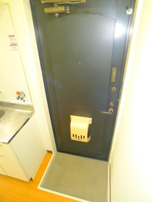 物件内観写真16　(玄関)