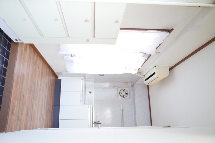 物件内観写真16　(玄関)