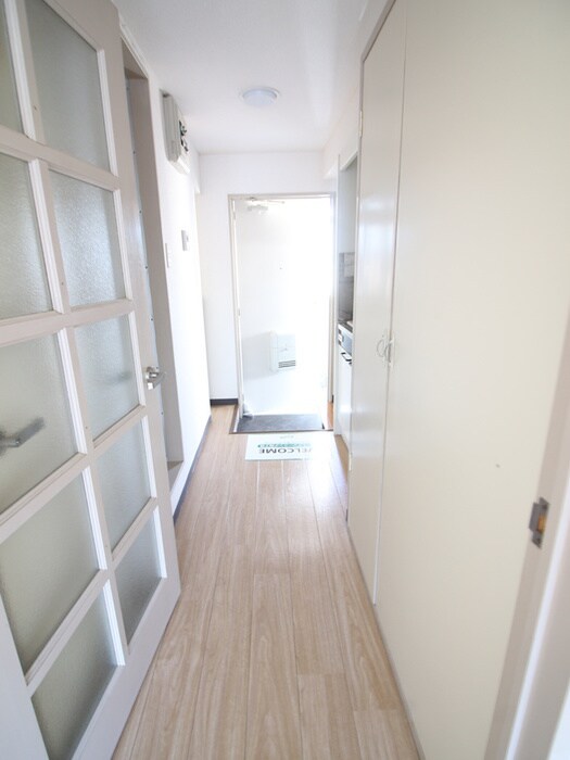 物件内観写真10　(廊下)