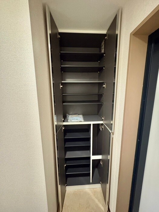 物件内観写真15　(靴箱)