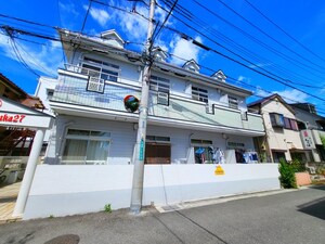 ﾌﾞﾙ-ﾒ谷塚27外観写真