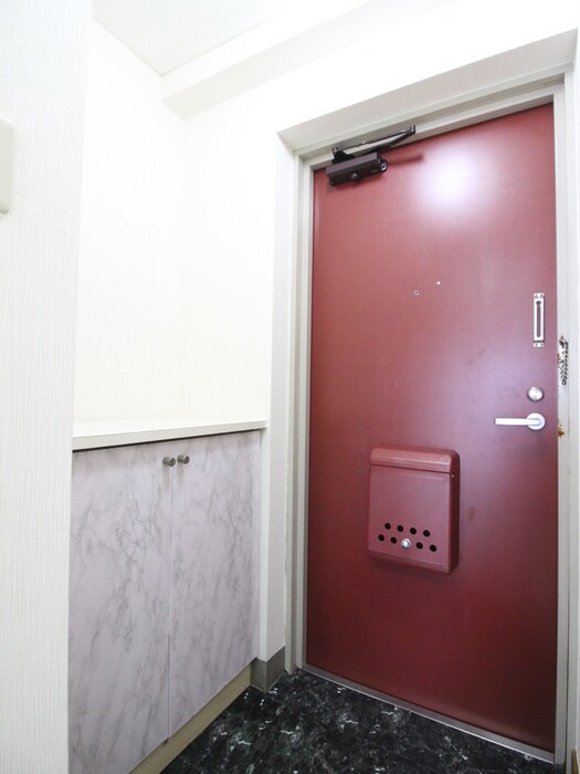 物件内観写真16　(玄関)