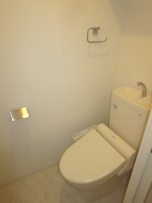 物件内観写真11　(トイレ)
