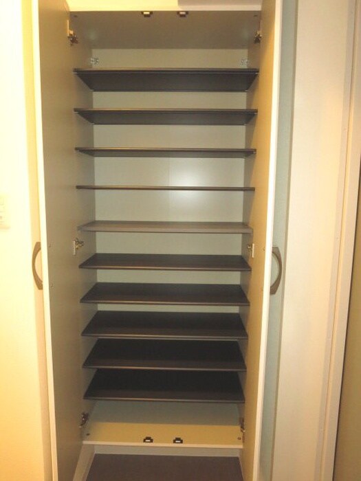 物件内観写真12　(靴箱)