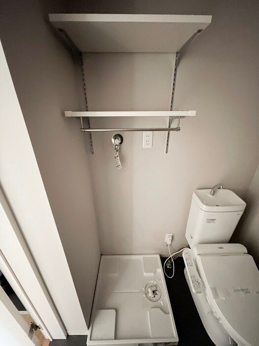 物件内観写真11　(洗濯機置場)